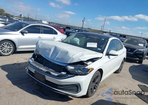 2024 Volkswagen Jetta 1.5T Se z USA, uszkodzony, nr VIN 3VW7M7BU6RM056334